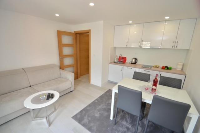 Nikola Lux Apartments Muo ภายนอก รูปภาพ